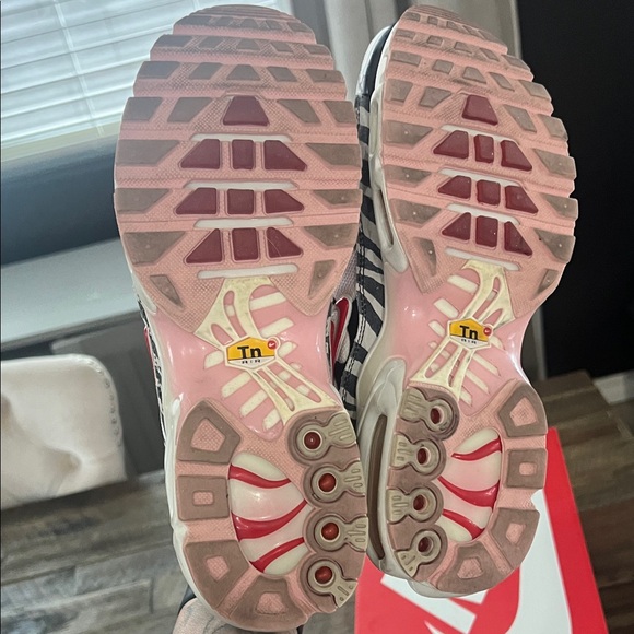 Nike Air Max Plus ‘Animal Instinct’ - Picture 6 of 7